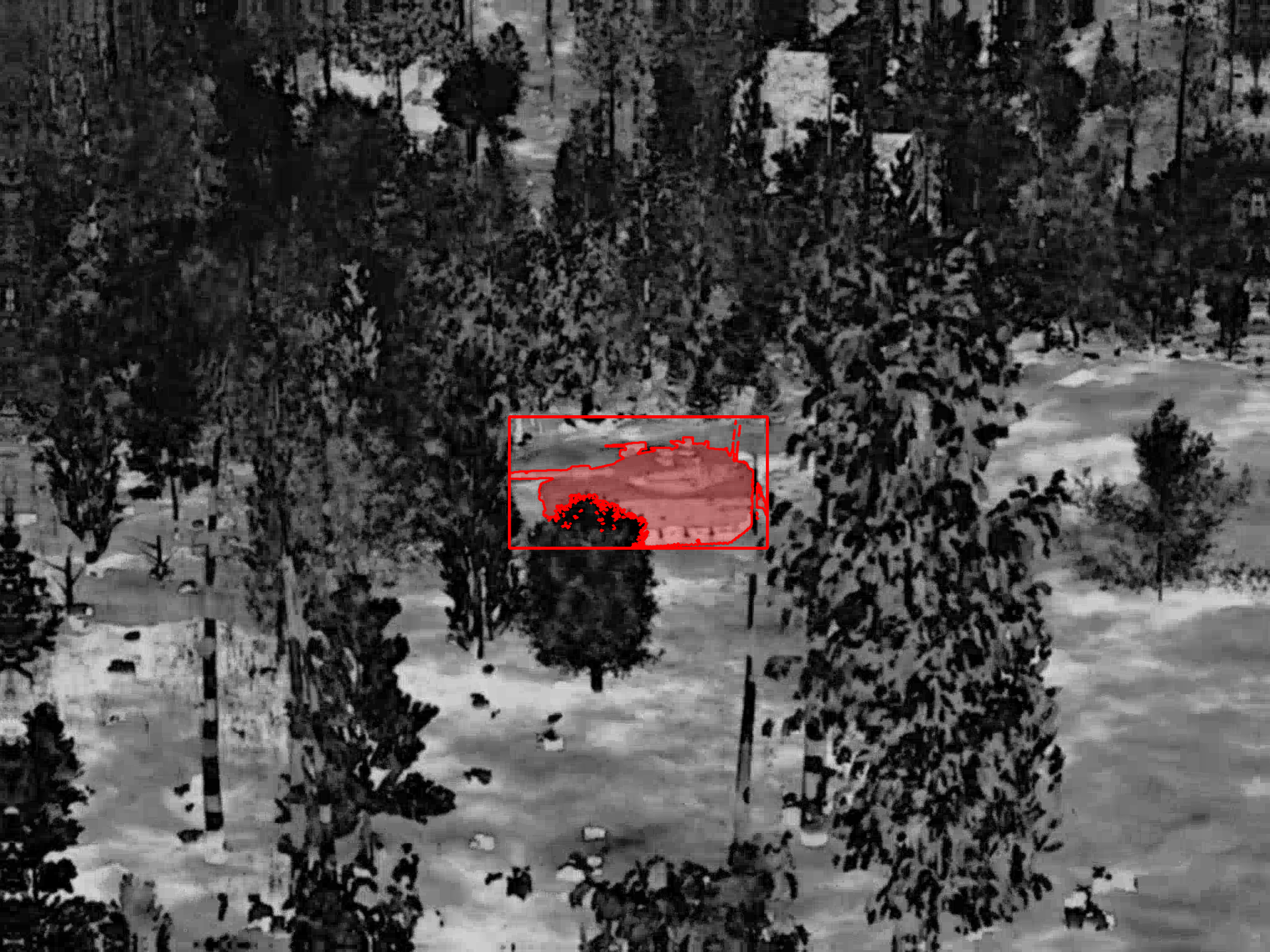 Synthetic thermal scene: a main battle tank in forest, segmented and boxed, rendered by RESYNTH